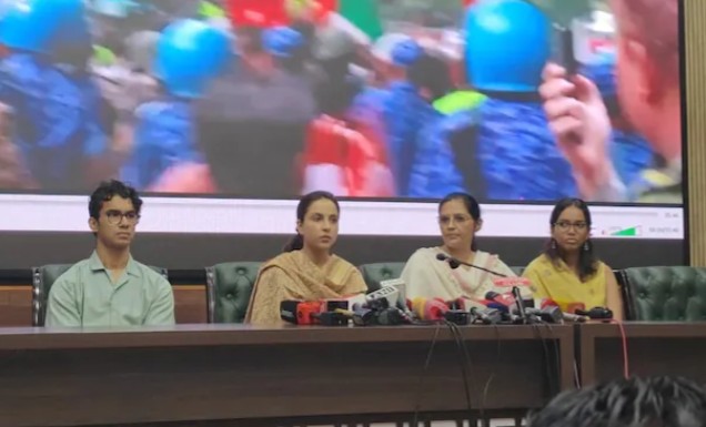 पोलिसांना दगड, फुलदाण्या, चपलांनी मारले! नातेवाईकांनी सांगितली विदारक कहाणी
