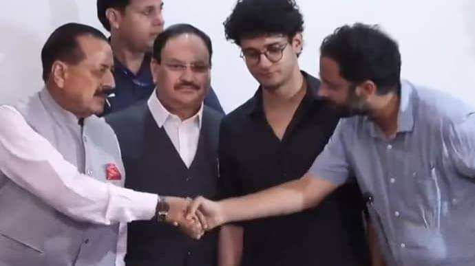 कॉक्रोच जनता पार्टीने आंदोलन घेतले मागे…