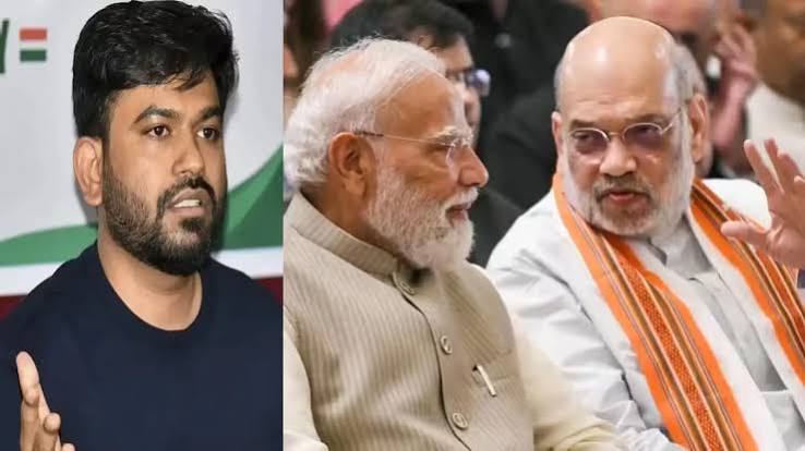 झुरळांना पंख फुटले; पाय आभाळाला लागले!