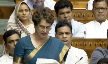 ‘विद्यार्थ्यांवर अश्रुधूर, लाठीमार, पेलेट गन चालवण्याची काय गरज होती?’