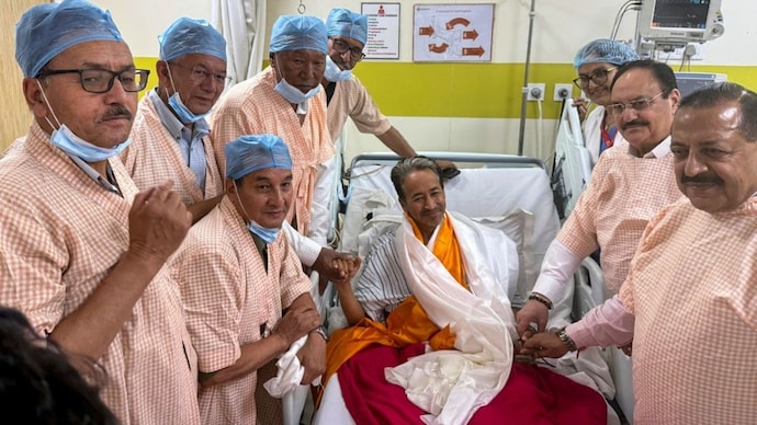 अमित शहांची बैठक; वांगचुकनी उपोषण घेतले मागे