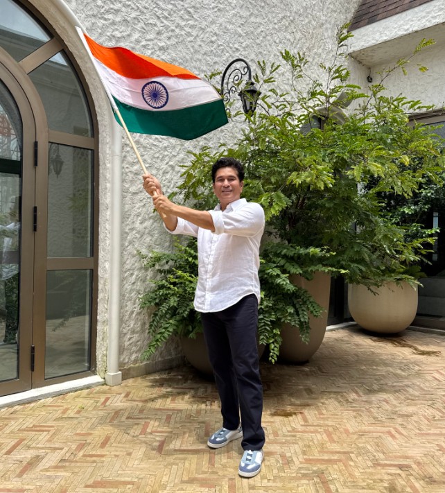 क्रिकेटविश्वाचा देशाला सलाम!