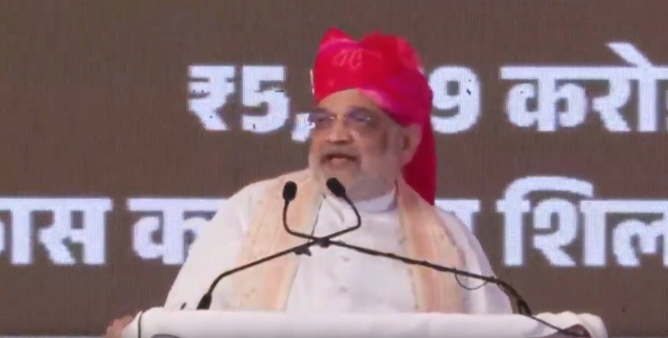 सोनिया गांधींनी केलेल्या पापाला जनता माफ करणार नाही!
