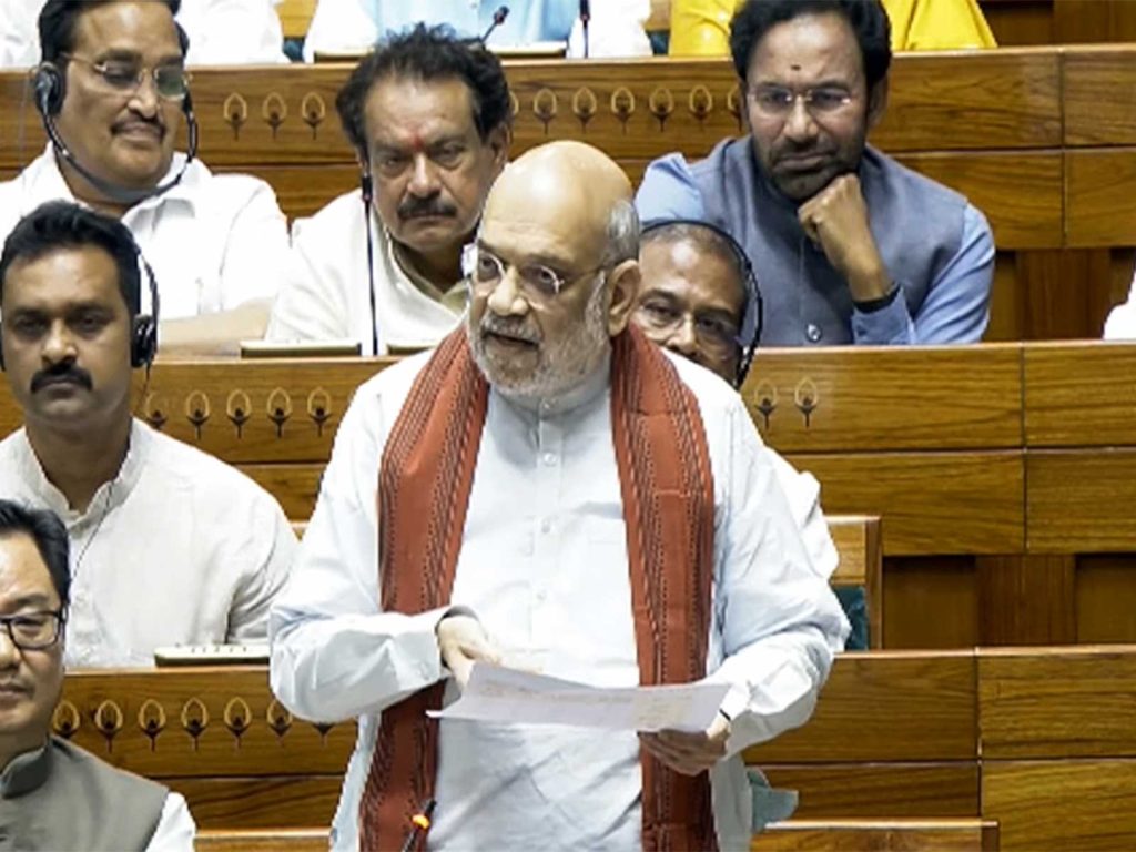नीट आंदोलनावर चर्चेसाठी अमित शहांचे लोकसभा अध्यक्षांना पत्र
