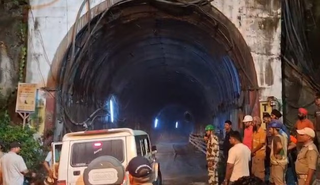 उत्तराखंडच्या चमोलीत जलविद्युत प्रकल्पाच्या बोगद्यात दुर्घटना; ७ कामगारांचा मृत्यू