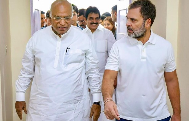 राहुल गांधी, खर्गे यांची पुन्हा लाल किल्ल्यावरील स्वातंत्र्यदिनाला दांडी
