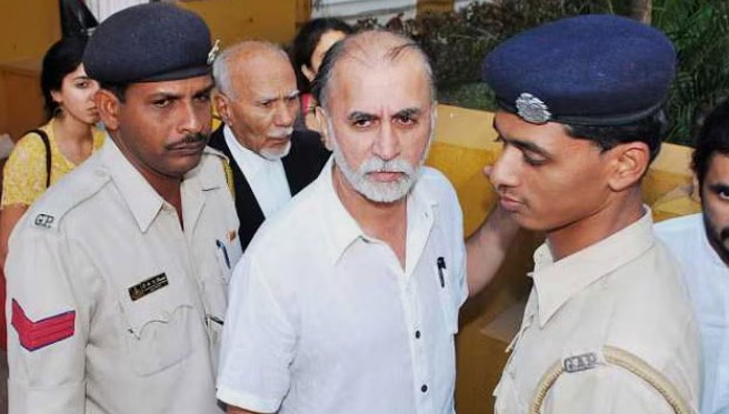 लैंगिक अत्याचार प्रकरणात तेहलकाचे माजी संपादक तरुण तेजपाल दोषी