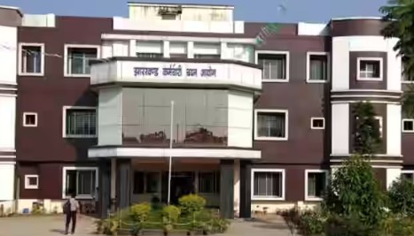 झारखंड कर्मचारी निवड आयोगाच्या कार्यालयात छापा