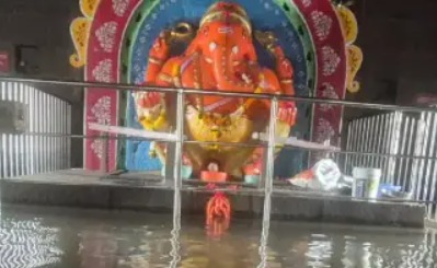 कृष्णा नदीच्या पुराचे पाणी वाईच्या महागणपती मंदिरात