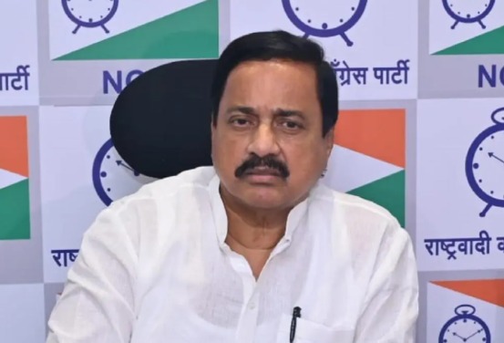 सुनेत्रा पवार प्रकरणावरून धनंजय मुंडेंना सुनील तटकरेंचा इशारा
