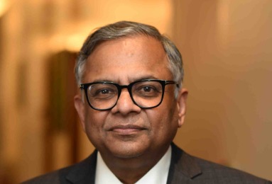 एन. चंद्रशेखरन यांच्या राजीनाम्यानंतर टाटा समूहाच्या शेअर्समध्ये मोठी घसरण
